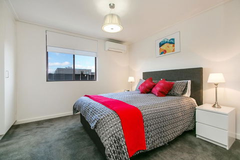 Quiet Comfort In South Yarra - Mackay Tourism 2
