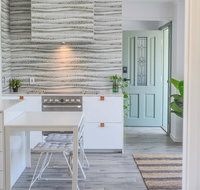 Quiet Pet Friendly Home 3 houses to beach entry with Private Pool Walk to Shops - Mackay Tourism