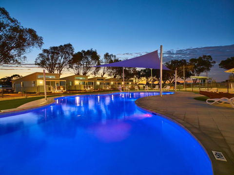 RAC Cervantes Holiday Park - Mackay Tourism 0