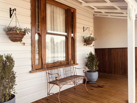 Railway Cottage - Mackay Tourism 0