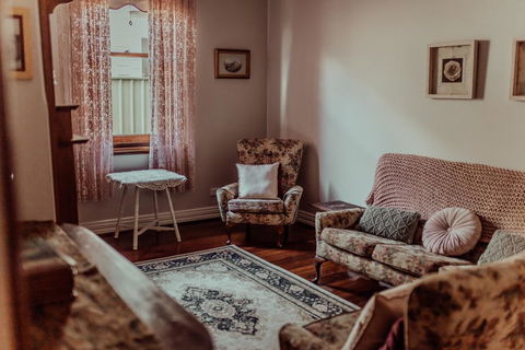 Railway Cottage - Mackay Tourism 2