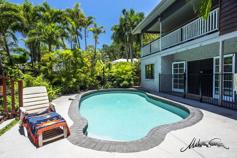 Rain-forest Apartment - Mackay Tourism 3