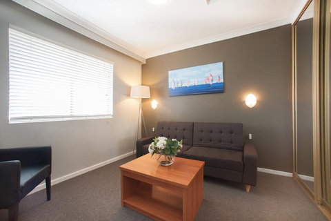 Ramada Hotel & Suites By Wyndham Cabramatta - Mackay Tourism 1