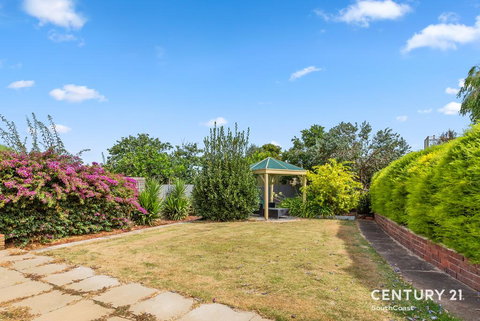 Reef & Vines Port Noarlunga - Mackay Tourism 1