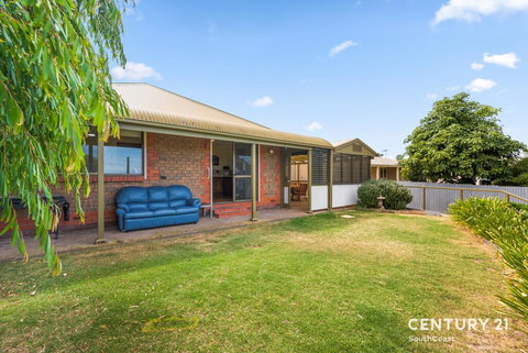 Reef & Vines Port Noarlunga - Mackay Tourism 2