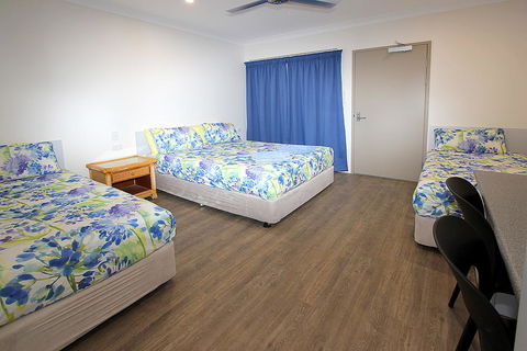 Reef Gardens Motel - Mackay Tourism 0