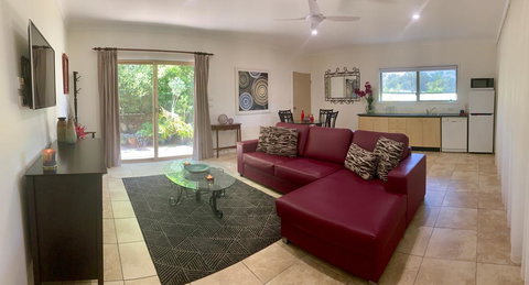 River Gum Luxury Bed And Breakfast - Mackay Tourism 0