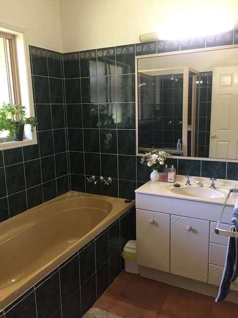 River Gum Luxury Bed And Breakfast - Mackay Tourism 1