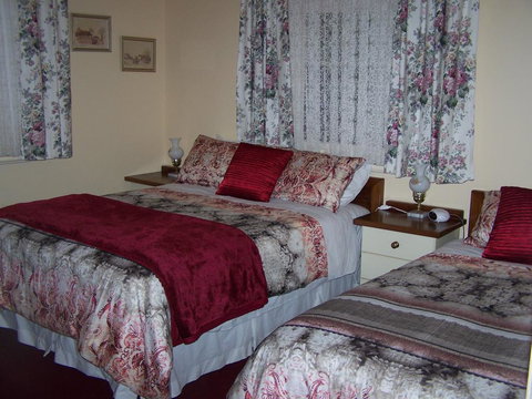RJ's Bed & Breakfast - Mackay Tourism 2