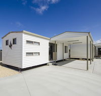 Rocks Retreat Cabin - Seal - Mackay Tourism