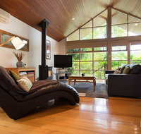 Romantic Treehouse Getaway - Mackay Tourism