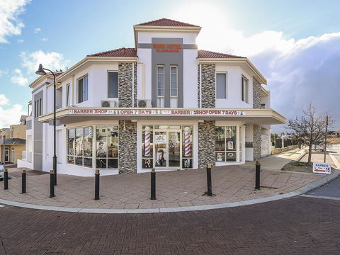 Rose Hotel Clarkson - Mackay Tourism 0