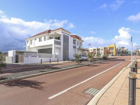 Rose Hotel Clarkson - Mackay Tourism 2