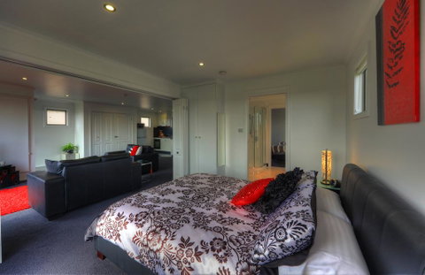 Rosebank Cottage Collection - Mackay Tourism 1