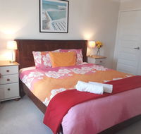Rossmoyne 2 BEDROOM HOUSE SELF CHECK IN Walk to River Shops Bus Trains Cls to Airport City Beaches - Mackay Tourism