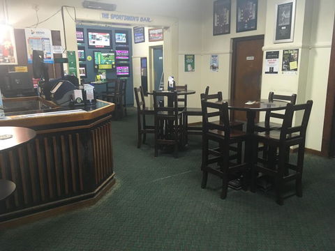Royal Hotel Condobolin - Mackay Tourism 3