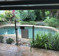 Royal Palm Cottage Entire two bedroom 2 bathroom house with Pool - Mackay Tourism