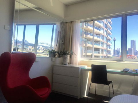 Rubys Room With A View @ Potts Point - Mackay Tourism 1