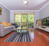 Rustic Hardwood 2 Bedroom Apartment in Randwick - Mackay Tourism