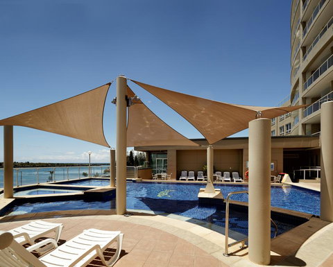 Rydges Hotel Port Macquarie - Mackay Tourism 1