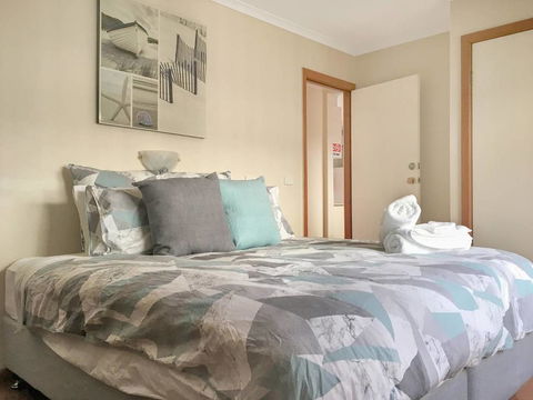 Rye 6 Carpark, Walk To Shops Beach, Wine, Wifi & Netflix - Mackay Tourism 2