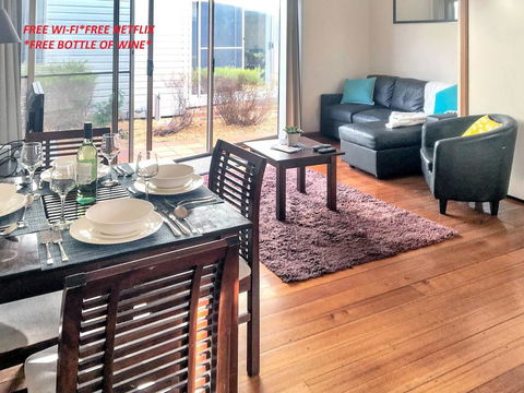 Rye 6 Carpark, Walk To Shops Beach, Wine, Wifi & Netflix - Mackay Tourism 1