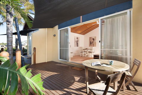 SAILS TWO - INVERLOCH - Mackay Tourism 0