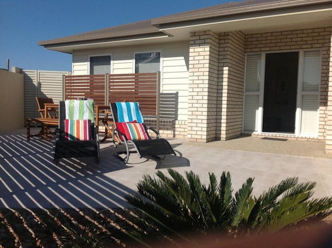 SALTY PAUSE @ BONDI HOUSE - Mackay Tourism 3