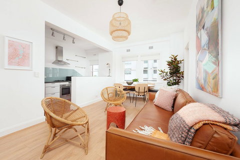 SALTY'S 2 BEDROOM BEACH HOME - Mackay Tourism 1