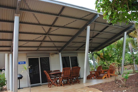 Samson Beach Chalets - Mackay Tourism 3