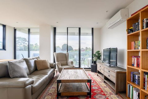 Sanctuary Resort-Style On The Banks Of The Yarra - Mackay Tourism 2