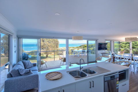 Sandbar Beach House - Mackay Tourism 1