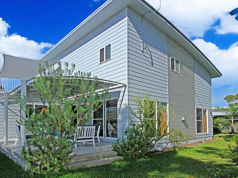 Sandlewood Breeze - Spacious Entertainer - Mackay Tourism 0