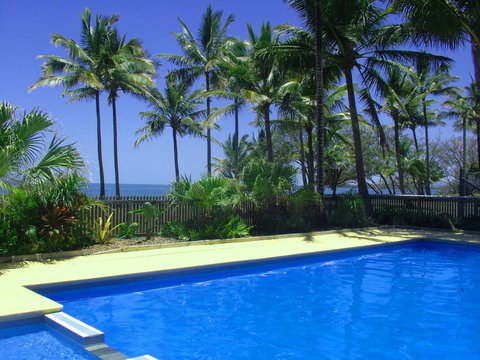 Sarina Beach Motel - Mackay Tourism 0