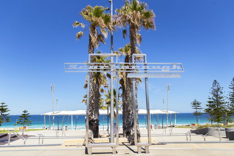 Scarborough Seaside Apartment 121 - Mackay Tourism 1