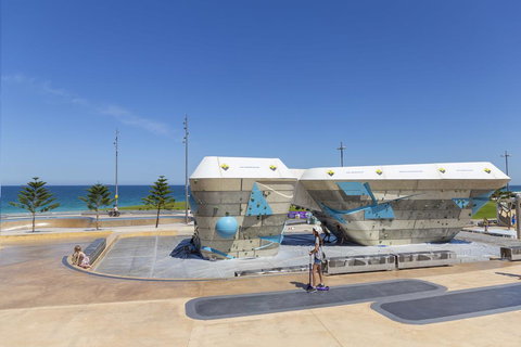 Scarborough Seaside Apartment 121 - Mackay Tourism 3