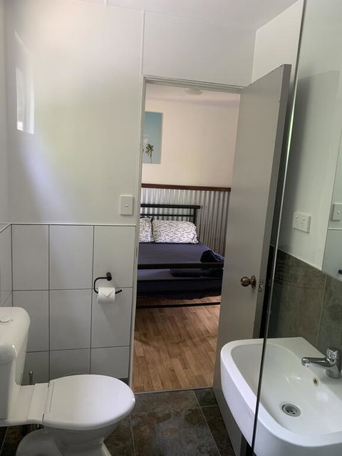 Scotty's Mission Beach YHA - Mackay Tourism 1