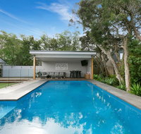 Seabreeze Retreat Luxury Retreat with pool walk to Rye foreshore and village - Mackay Tourism