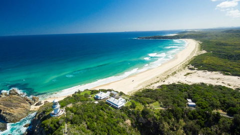 Seal Rocks Lighthouse Cottages - Mackay Tourism 0