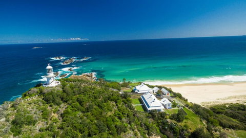 Seal Rocks Lighthouse Cottages - Mackay Tourism 1