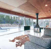 SeaSalt Beach House - architecturally designed - Mackay Tourism