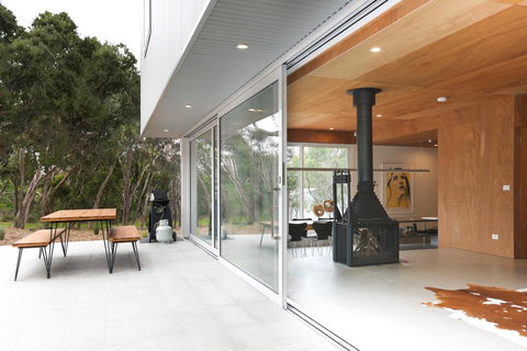 SeaSalt Beach House - Architecturally Designed - Mackay Tourism 2