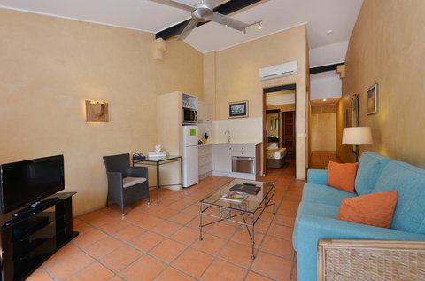 Seascape Apartments At Villa San Michele - Mackay Tourism 3