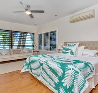 Seascape Luxury Beachfront House - Mackay Tourism
