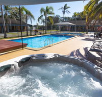 Seashells Beachfront Resort - Mackay Tourism