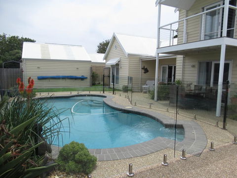 Seaside Spa Retreat - Mackay Tourism 1