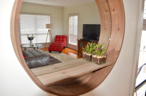 Seaview Holidays San Remo - Mackay Tourism 1