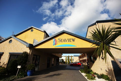 Seaview Motel & Apartments - Mackay Tourism 2