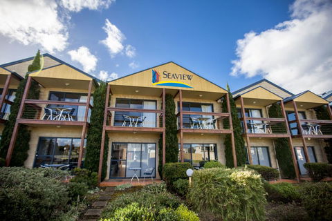 Seaview Motel & Apartments - Mackay Tourism 0