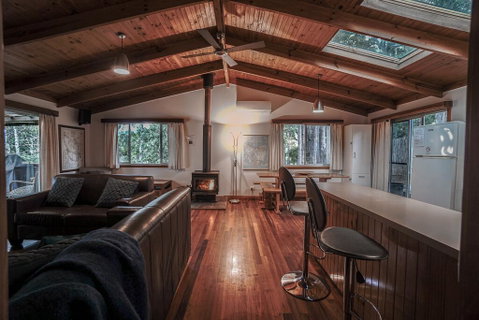 Seaview Retreat - Mackay Tourism 0